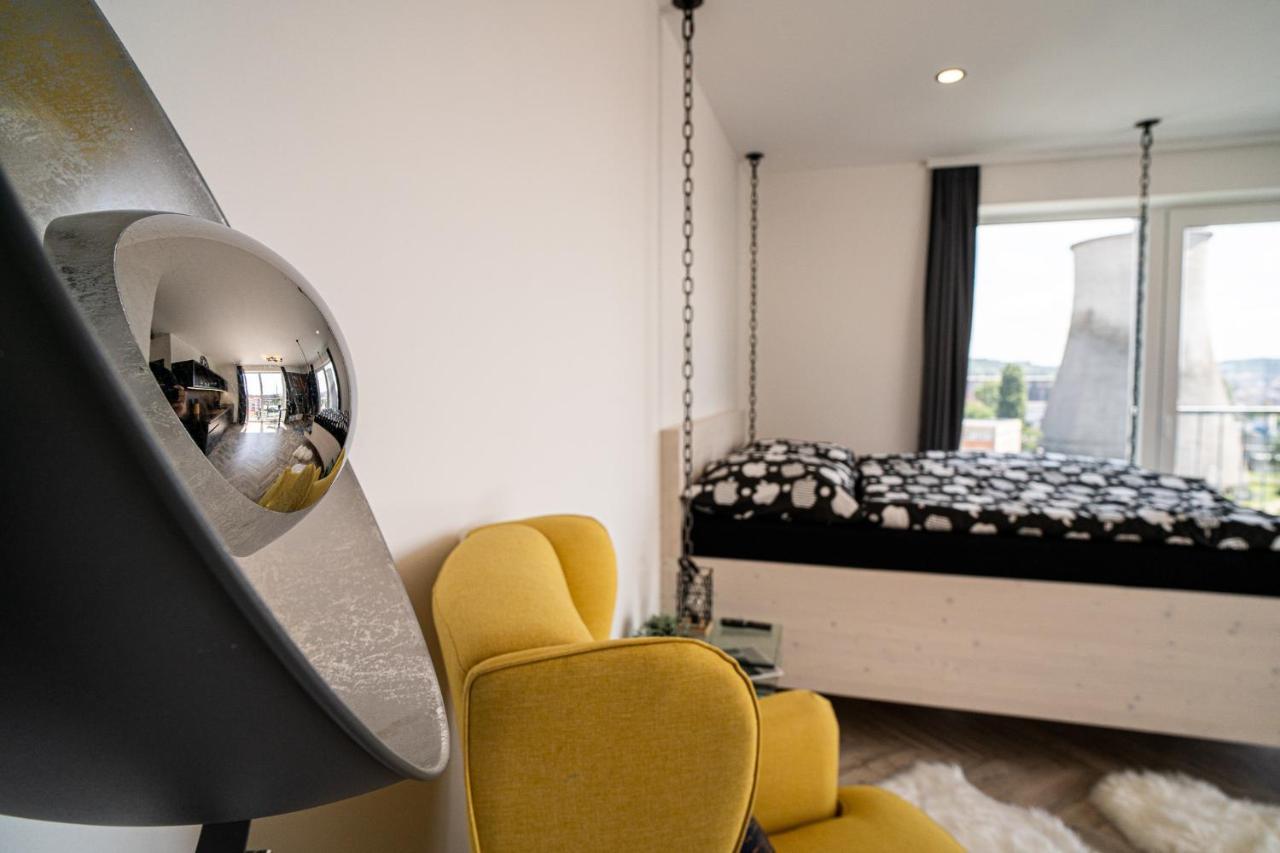 Zeppelin Studio With An Industrial View - Brno Apartman Kültér fotó